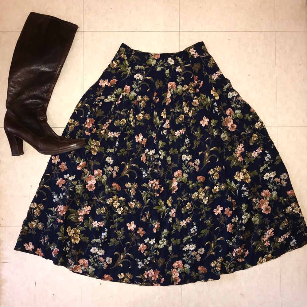 Vintage Herman Crest pleated floral skirt 🍂🍁